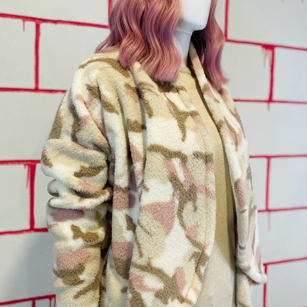 Lucky 🍀 Brand Camo Brown Pink Oversized Sherpa Coat